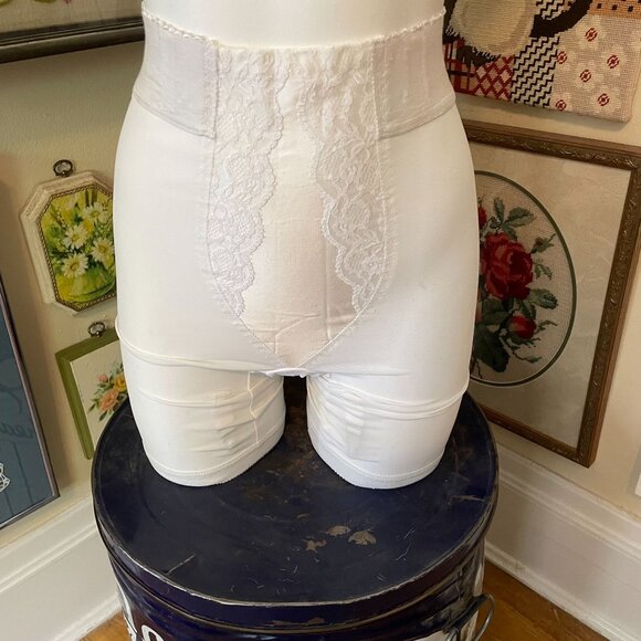 Rago Vintage Style High Waist Shapewear Girdle Panties Made In USA Size M - Picture 3 of 6
